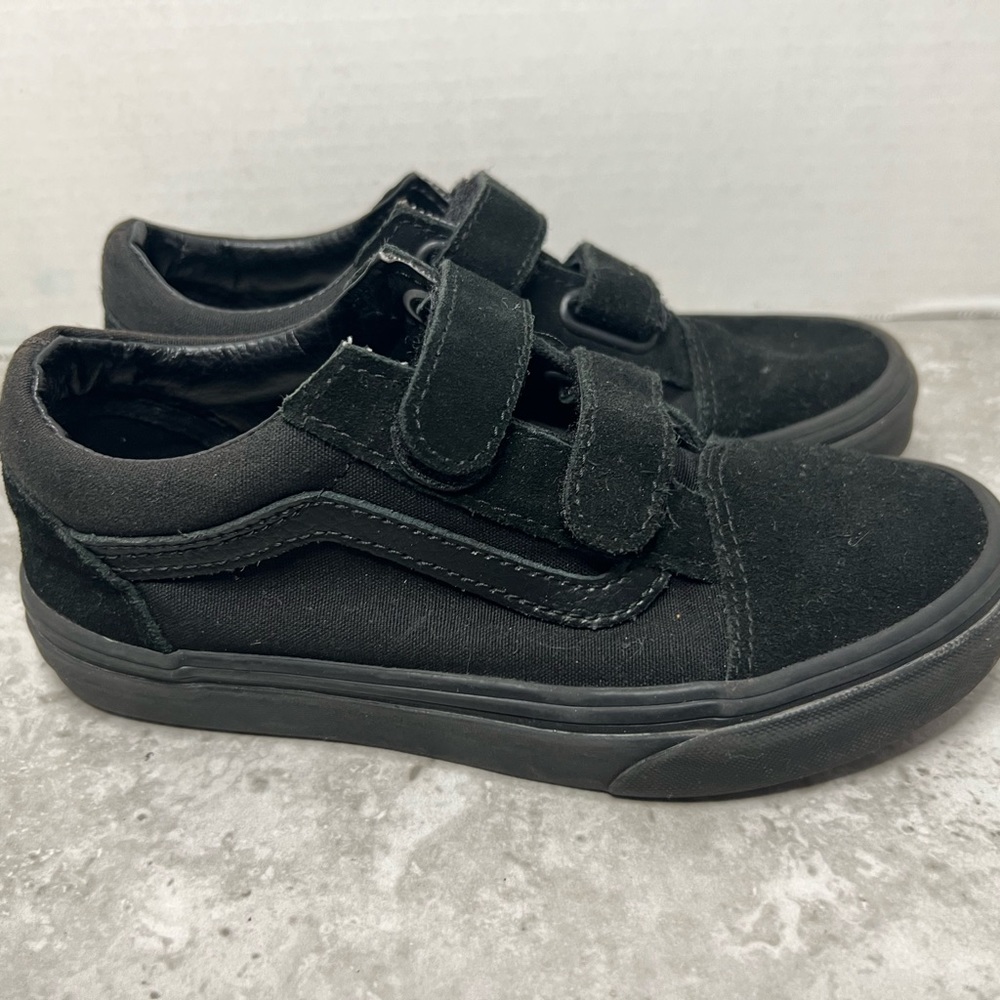 Kids Black Vans Skater Shoes